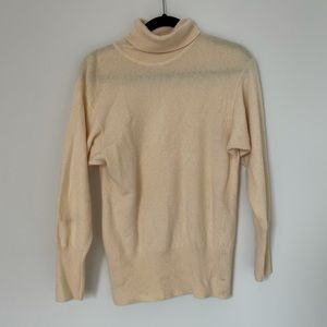 Cashmere turtle neck sweater